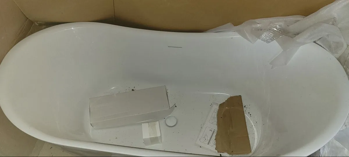 Sonas bath tub - Image 3