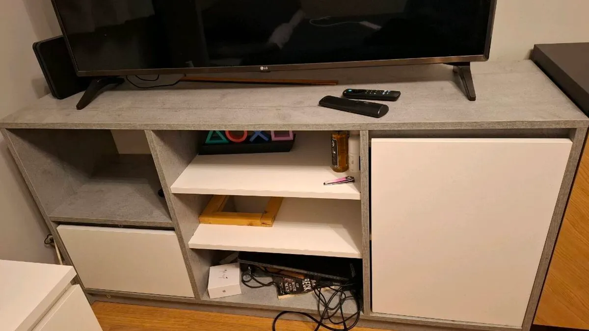Tv unit and locker - Image 1