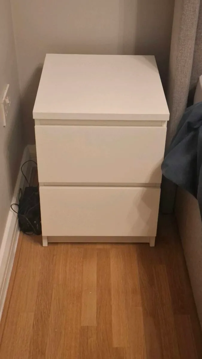 Tv unit and locker - Image 3