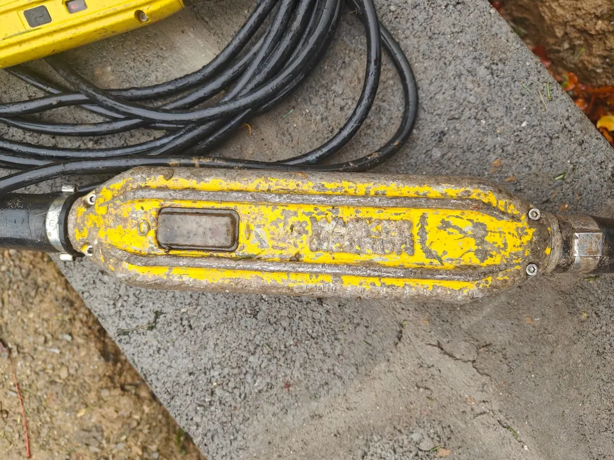 Wacker Neuson Concrete Vibrator Poker - Image 2