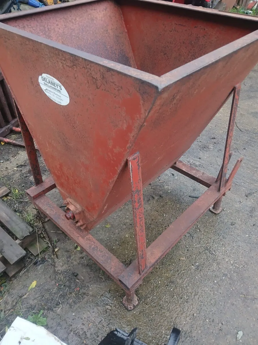 Farm machinery for sale - Image 1