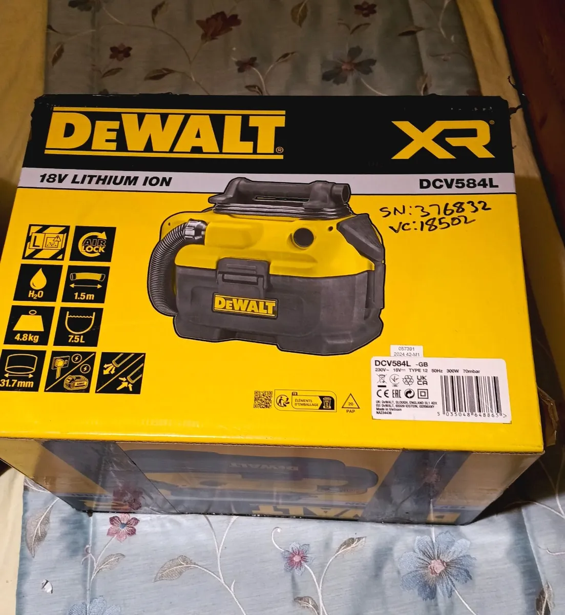 Dewalt Hoover - Image 1