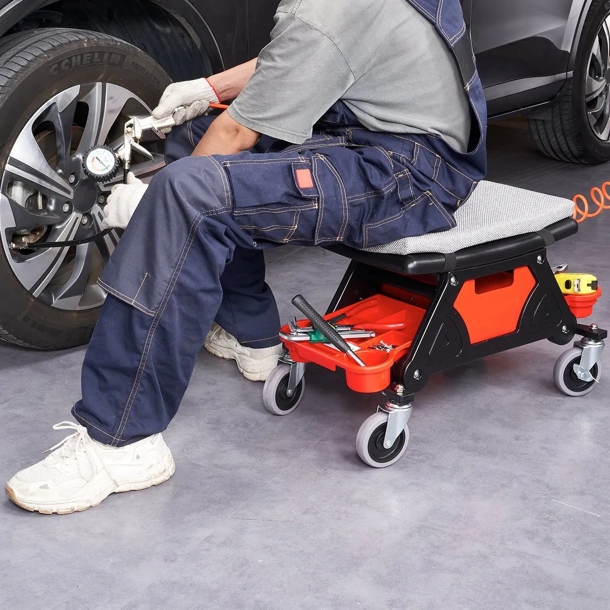Heavy Duty Mechanic Stool 136kg Tool Trays Roll - Image 3