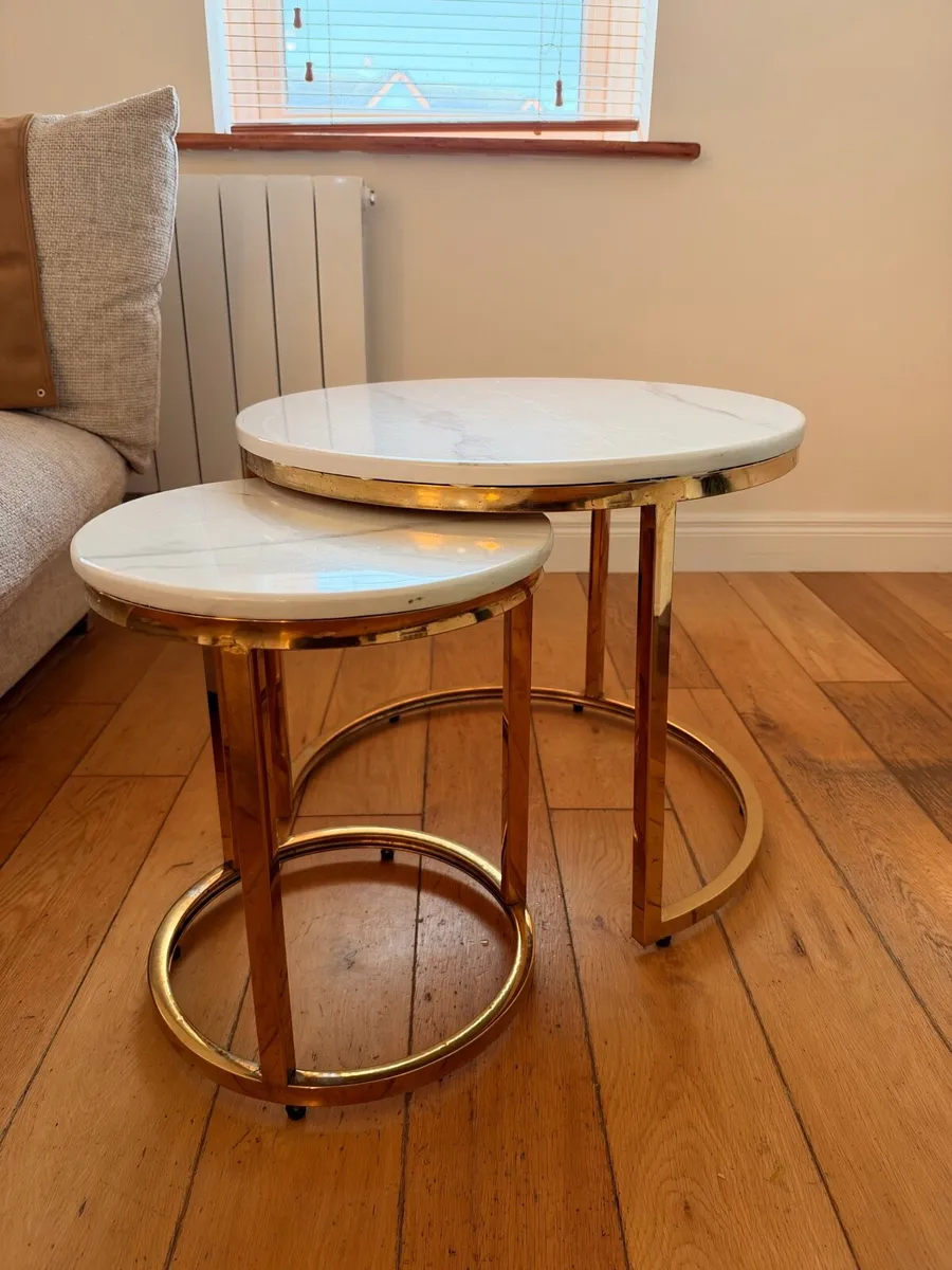 Marble table set - Image 2