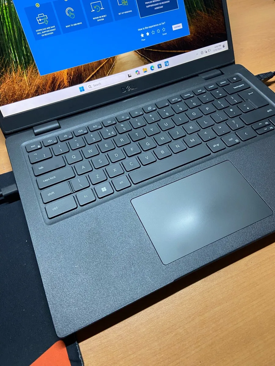 Dell i7 pro laptop for sale win 11 pro - Image 3