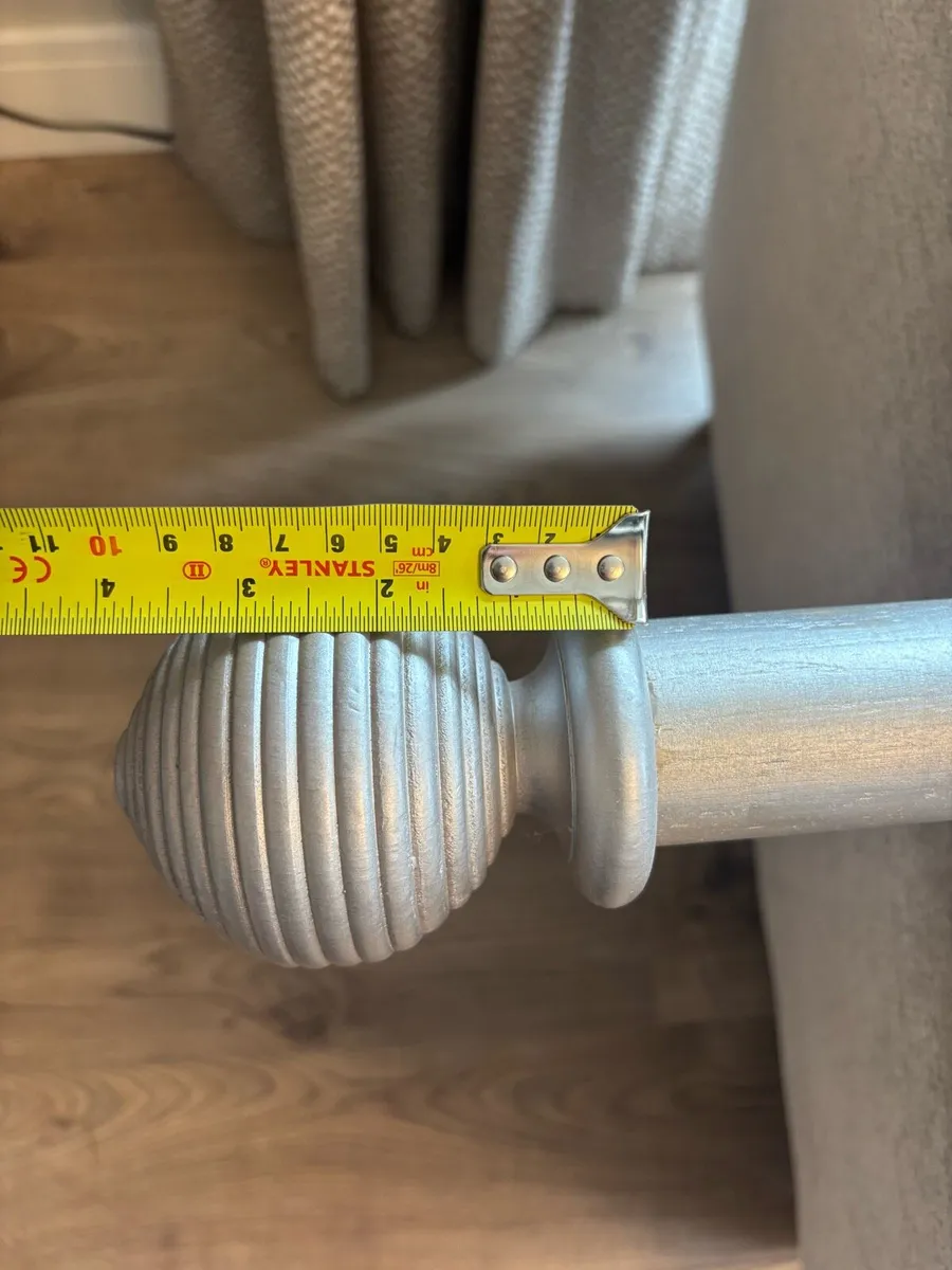 8 & 9 foot Curtain Poles - Image 2