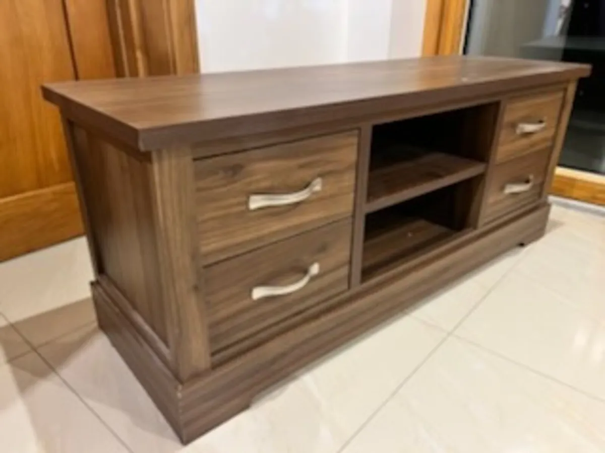 TV Unit - Image 1