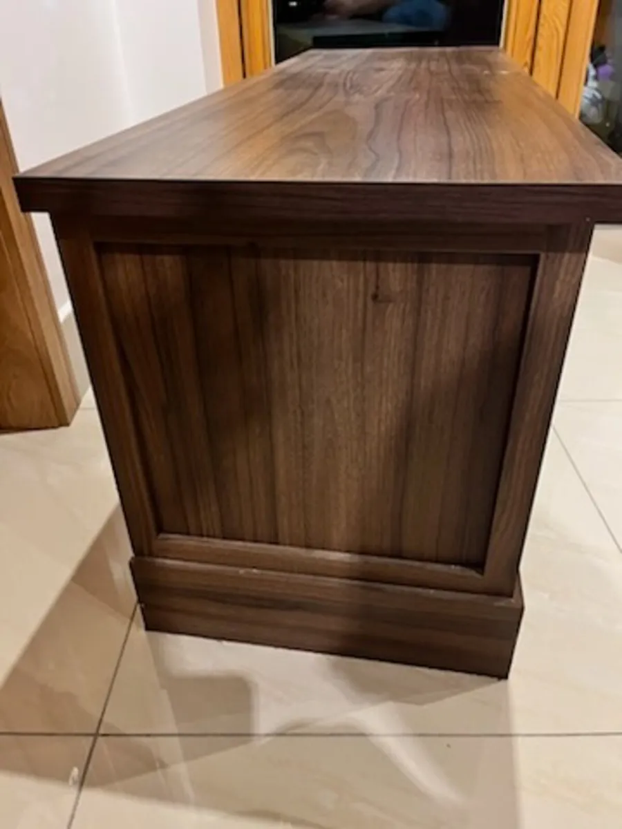 TV Unit - Image 3