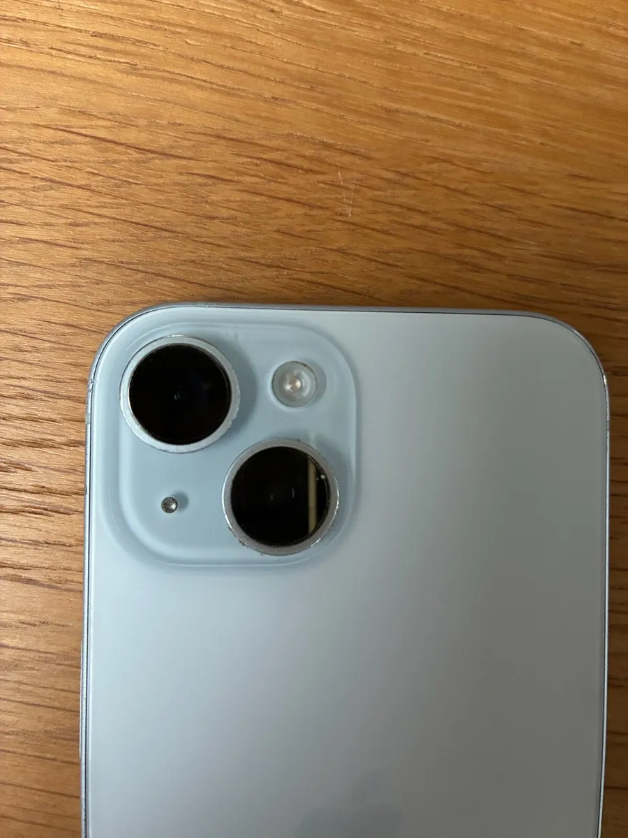 iPhone 15 - Unlocked - White - Image 2
