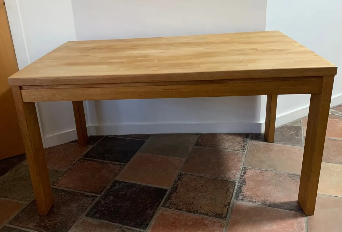 Solid oak Dining table Measures 140cm x90cm extend - Image 2