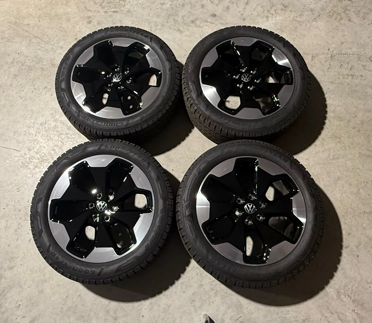 VW Transporter 19” Indianapolis Alloys - NEW - Image 1