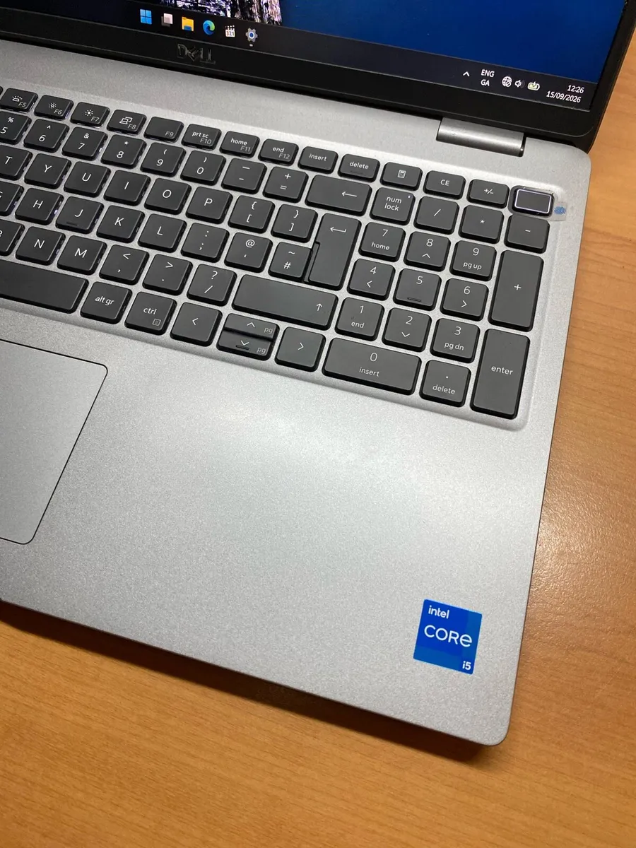 Dell laptop i5 pro 16/256 windows 11 - Image 2