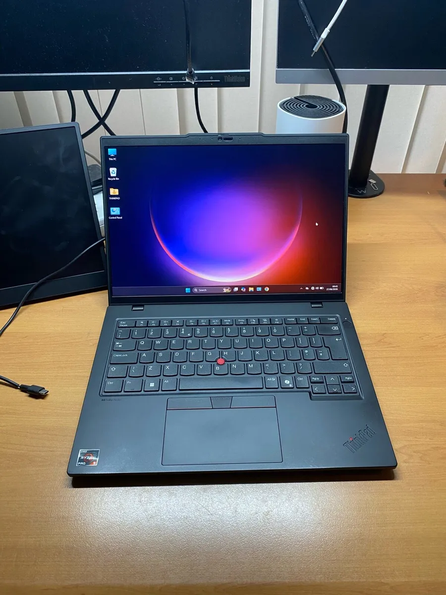 Lenovo laptop 16/255 windows 11 pro - Image 1