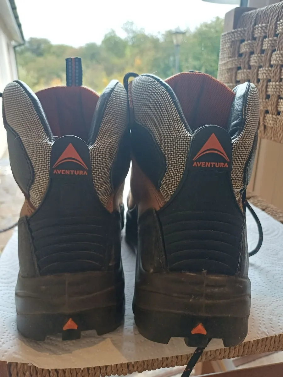 Safety boots - Image 2