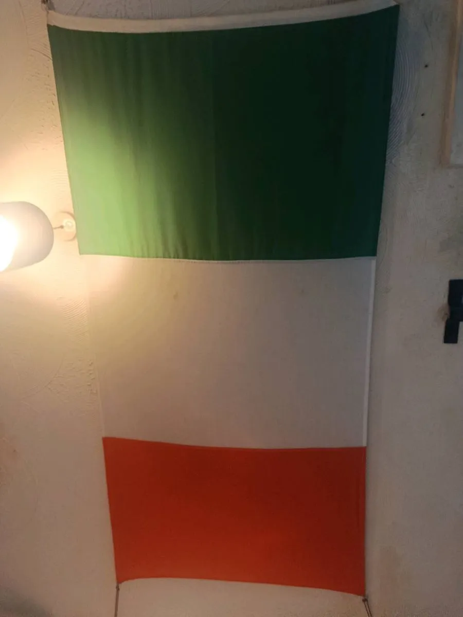 Irish flag 6'x3' huge 🇮🇪