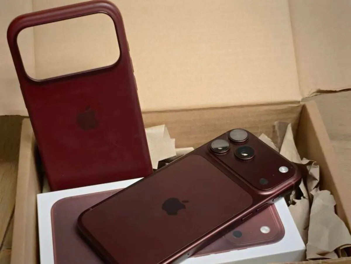 Apple iPhone 18 Pro max. 512gb. Burgundy. Receipt. - Image 2