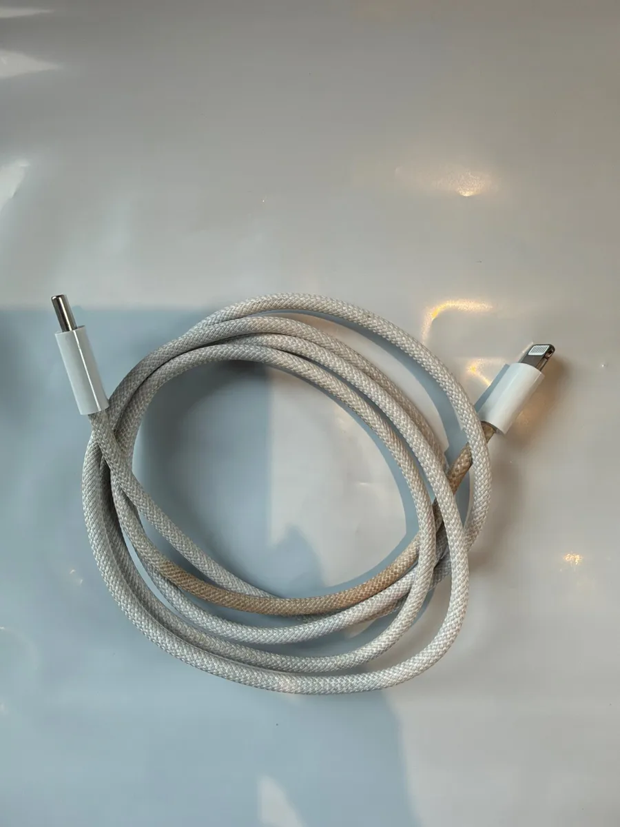 Phone & Laptop Chargers, Travel Adapters & Cables - Image 1