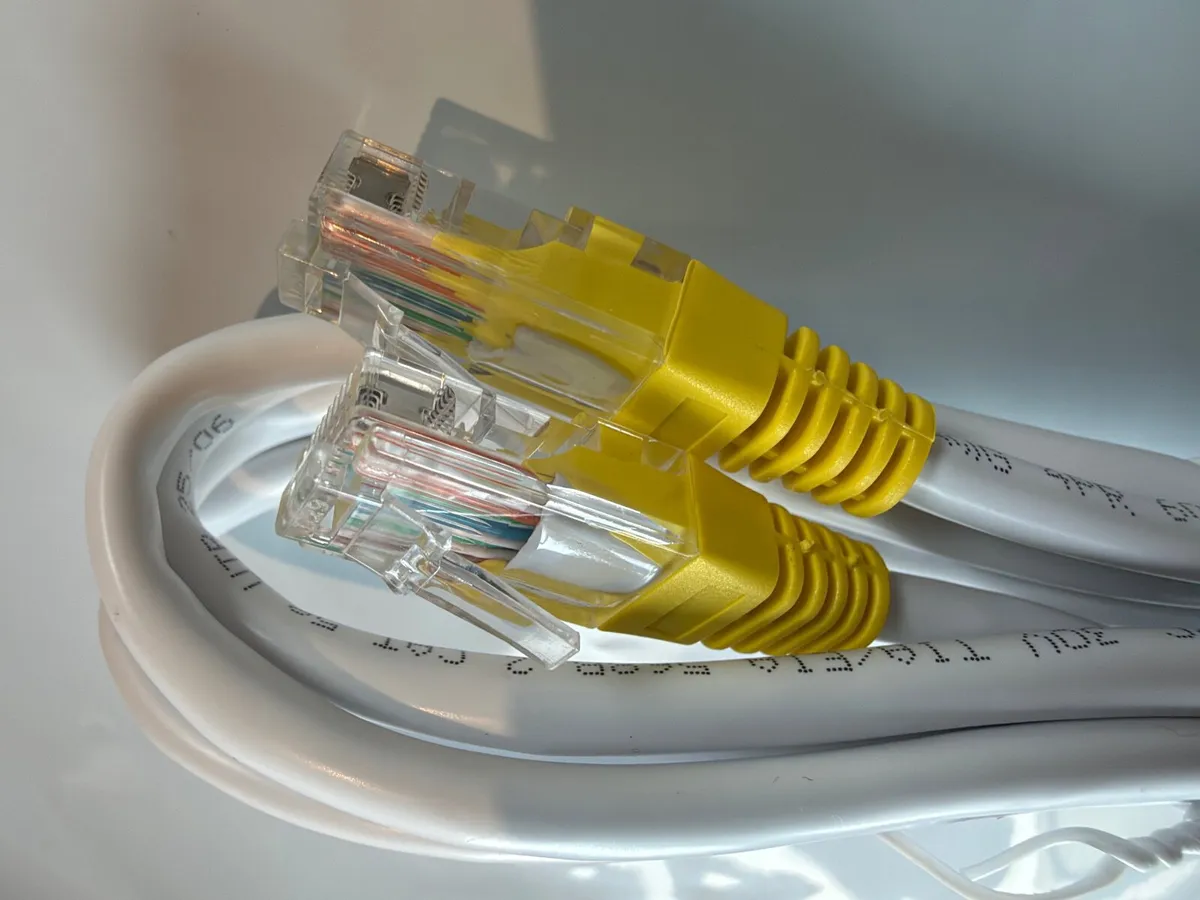 Phone & Laptop Chargers, Travel Adapters & Cables - Image 4