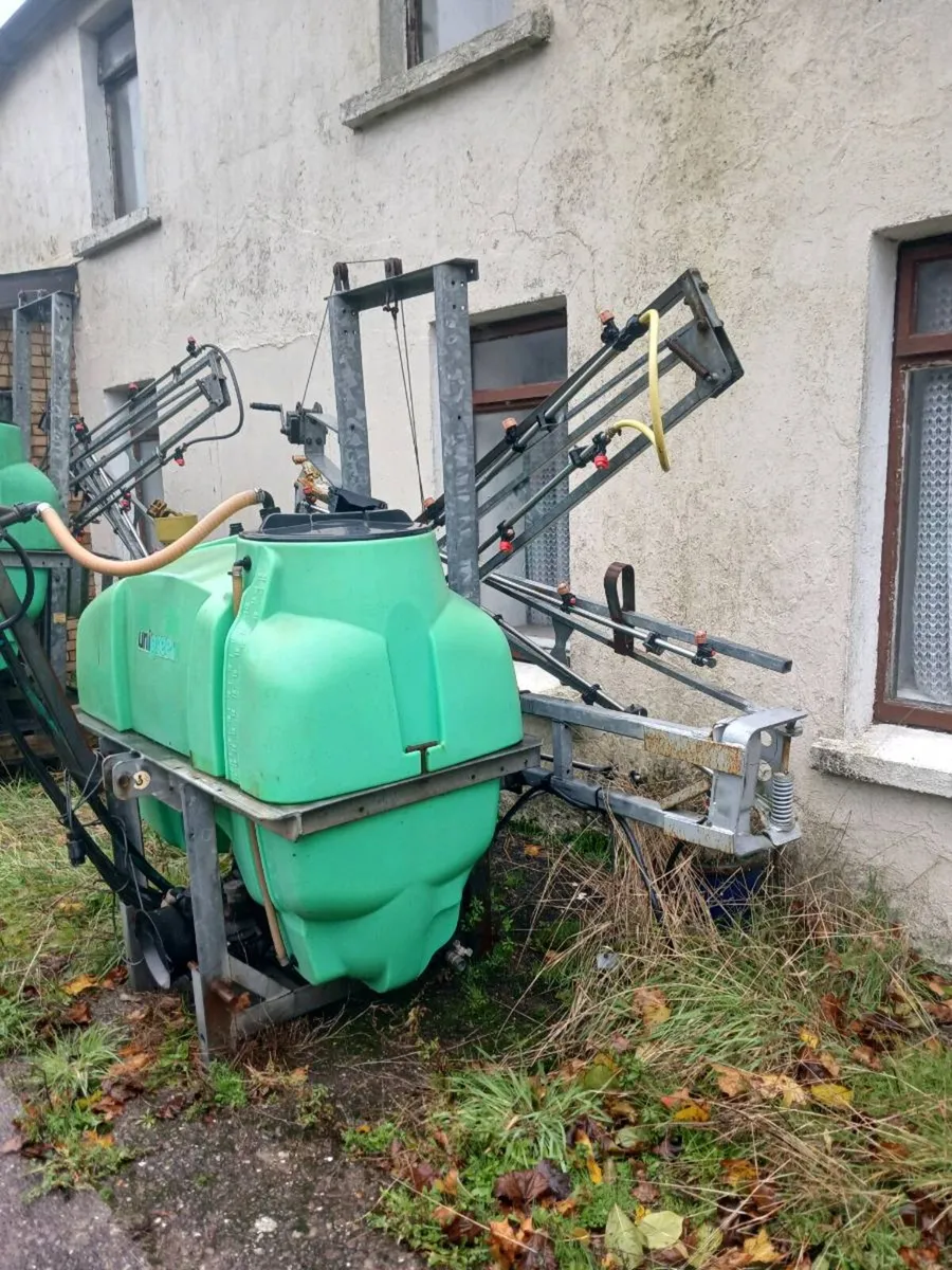 Uni green sprayer - Image 1