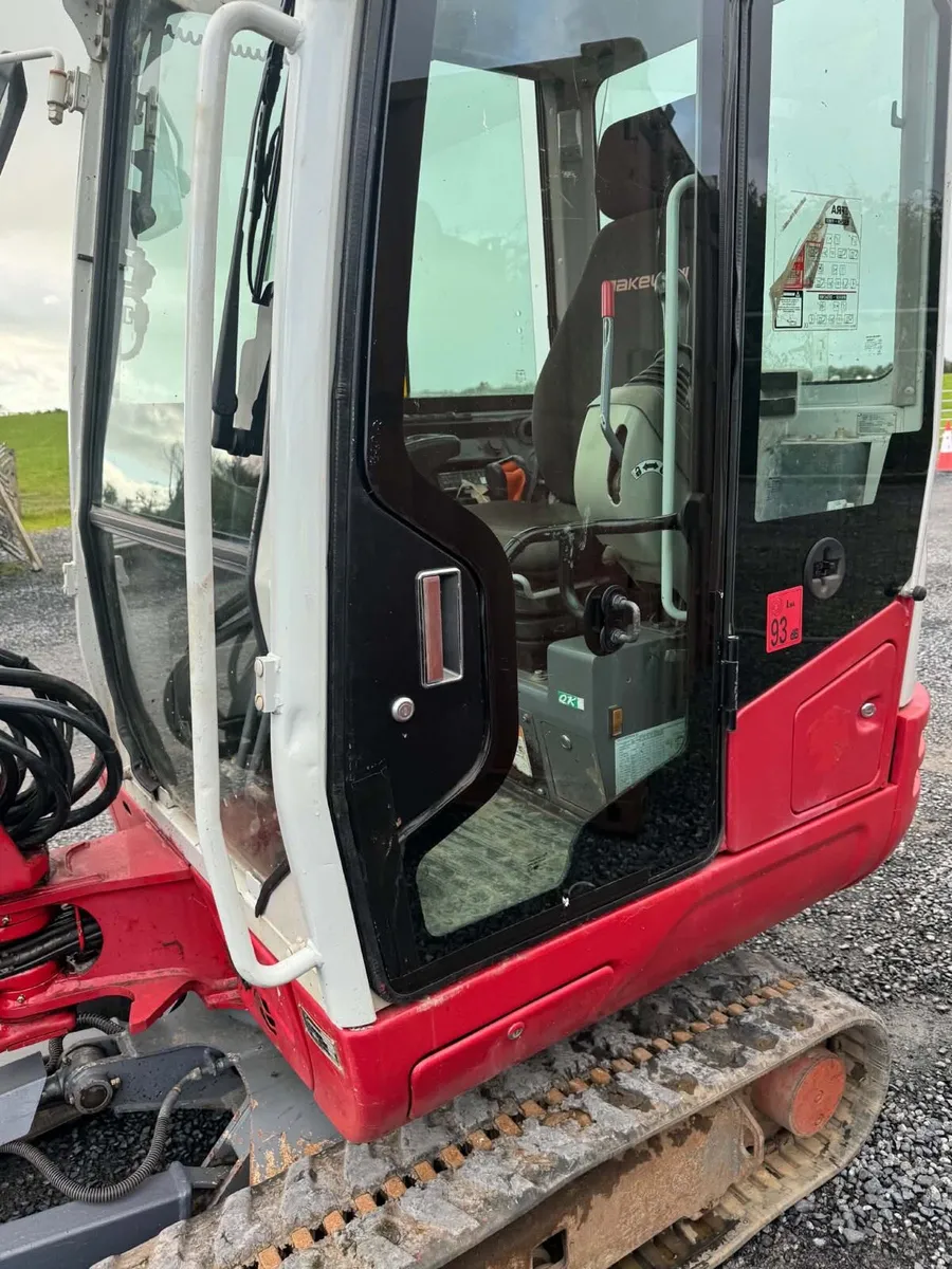 Takeuchi TB230 3 Ton Mini Digger - Image 3