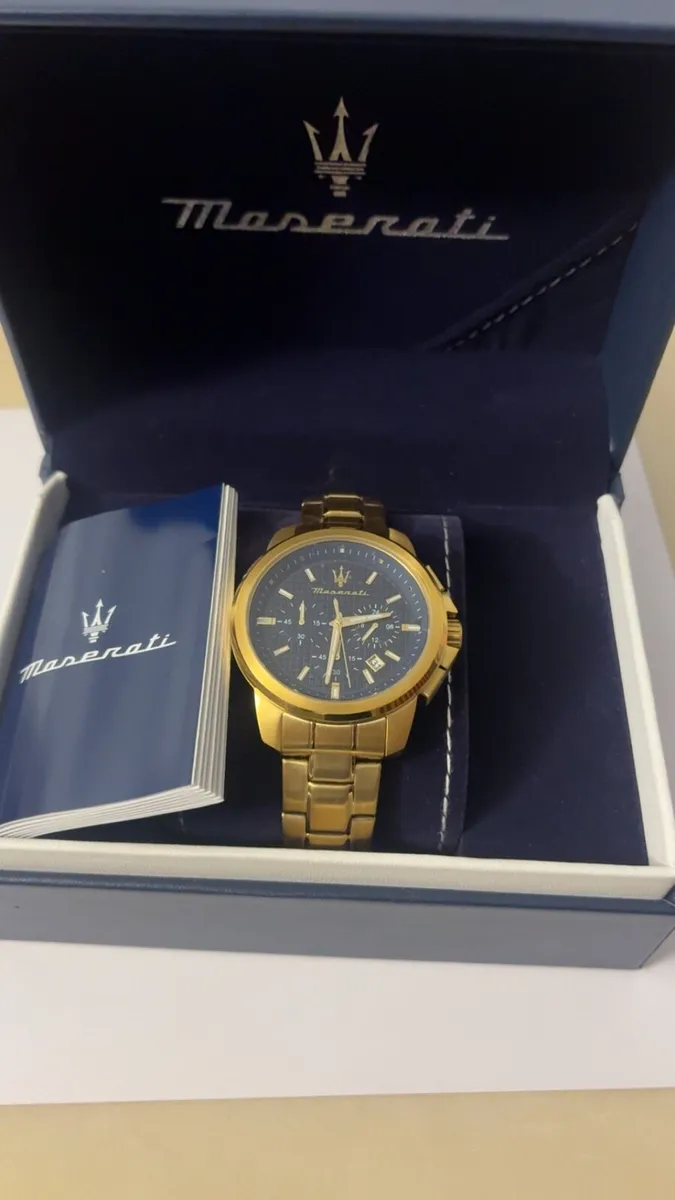 *new* Maserati gold Watch - Image 1