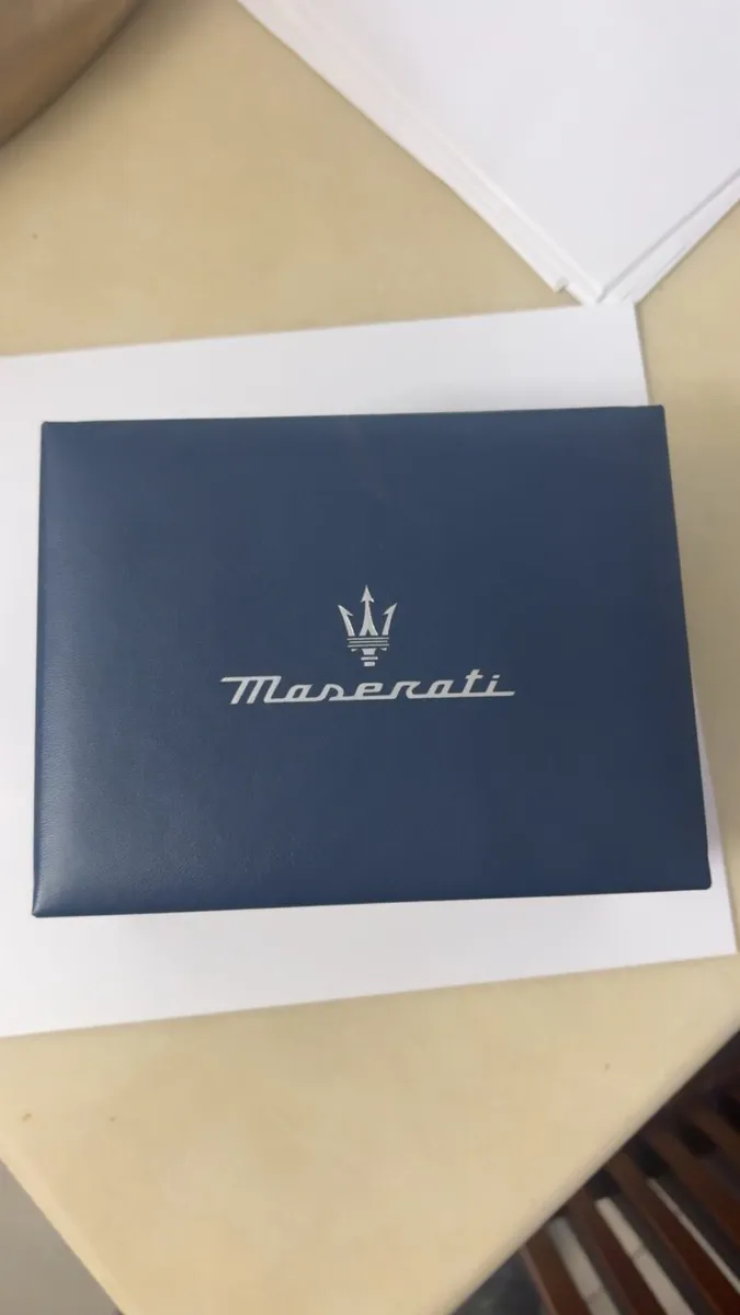 *new* Maserati gold Watch - Image 4