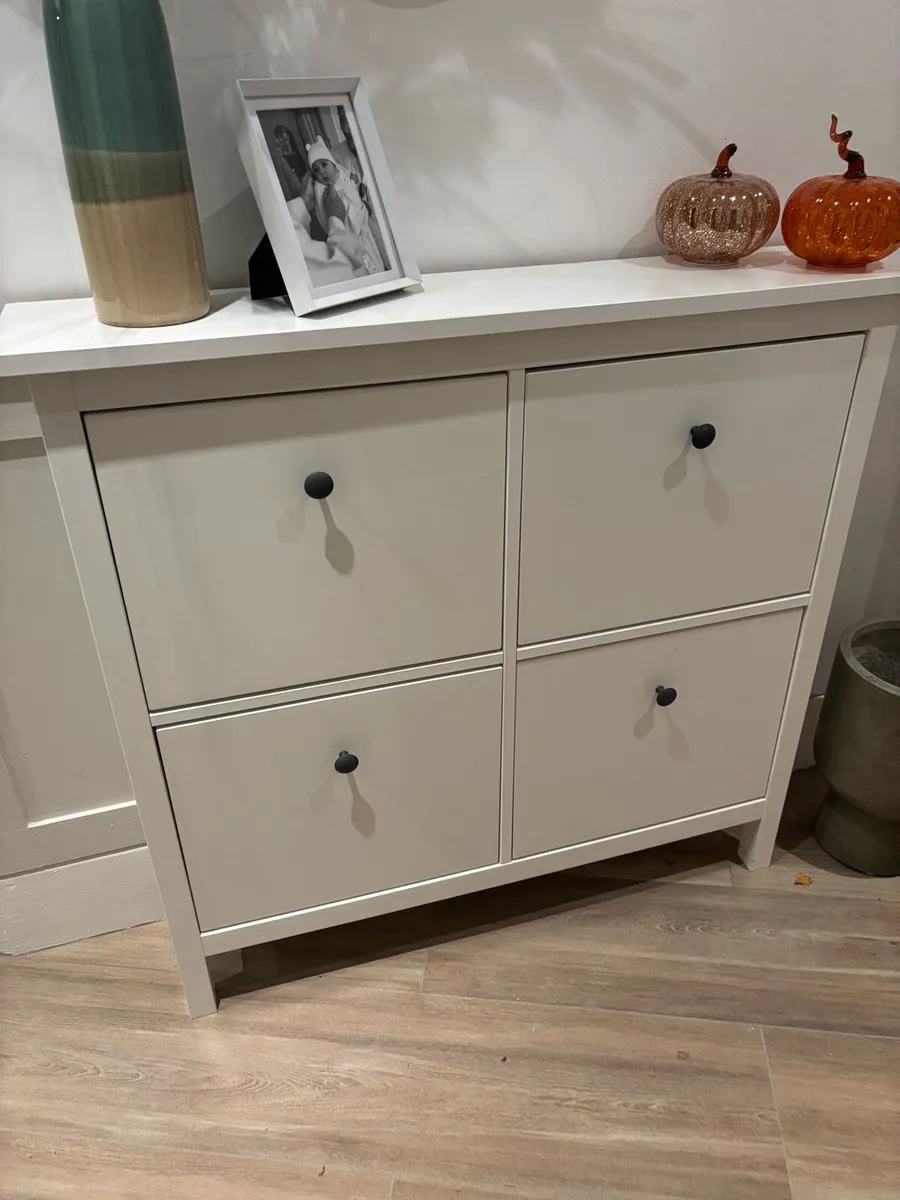 White shoe cabinet - Image 2
