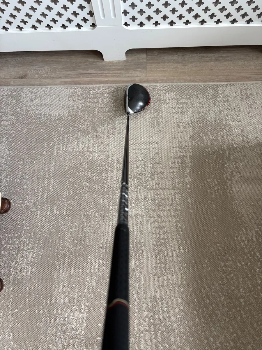 Taylormade M6 d type stiff shaft driver - Image 1