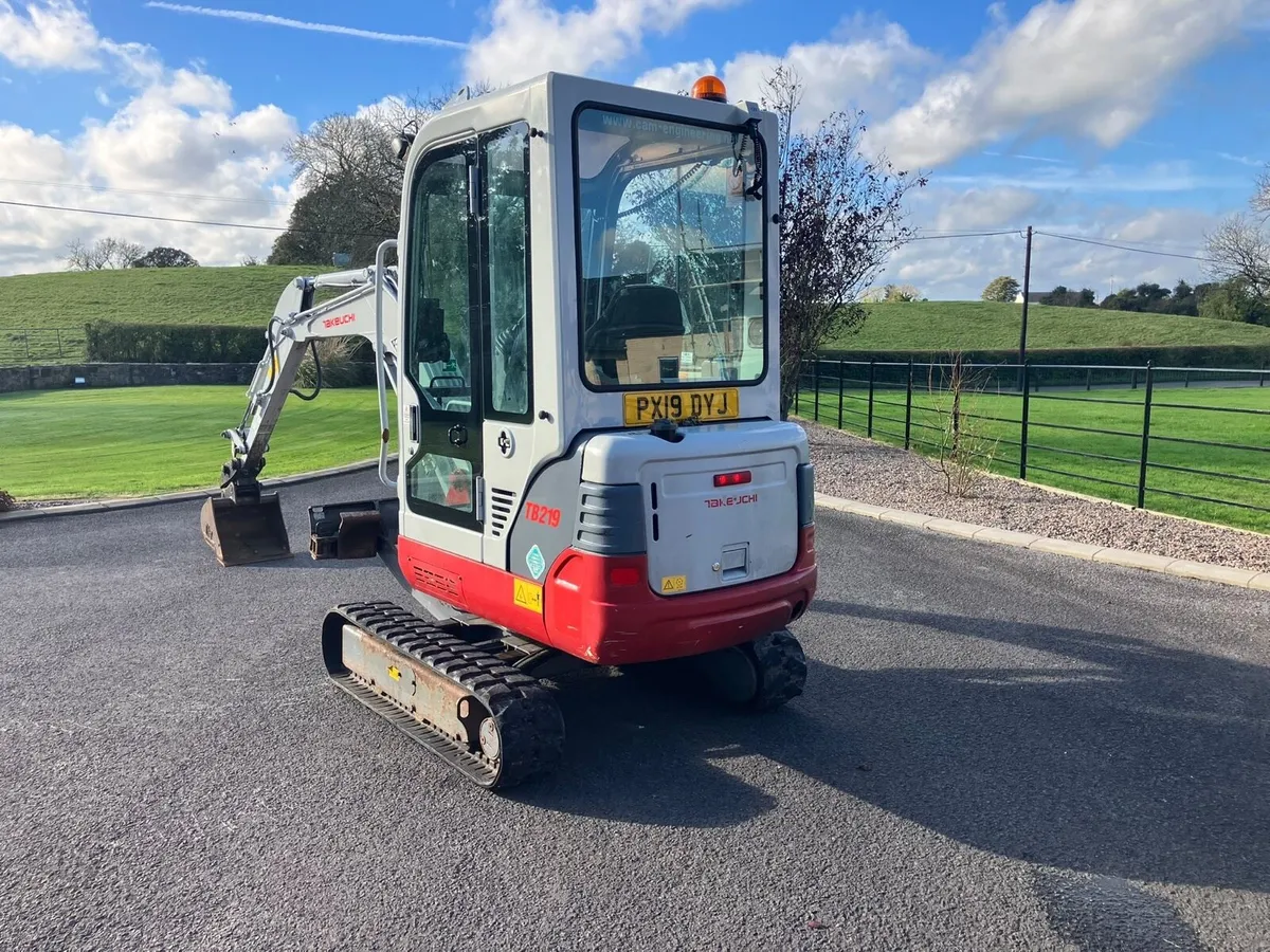 2019 Takeuchi 2 Tonne Digger - Image 3