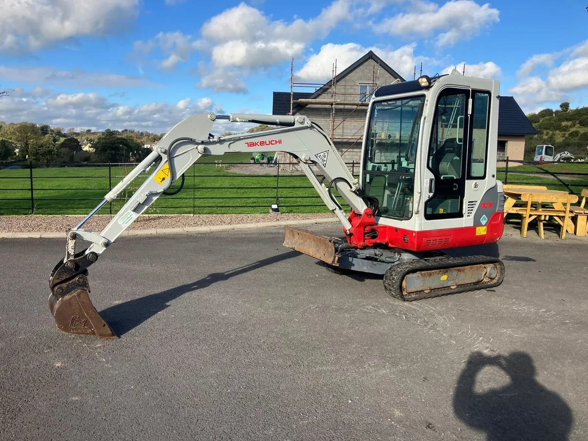 2019 Takeuchi 2 Tonne Digger - Image 1