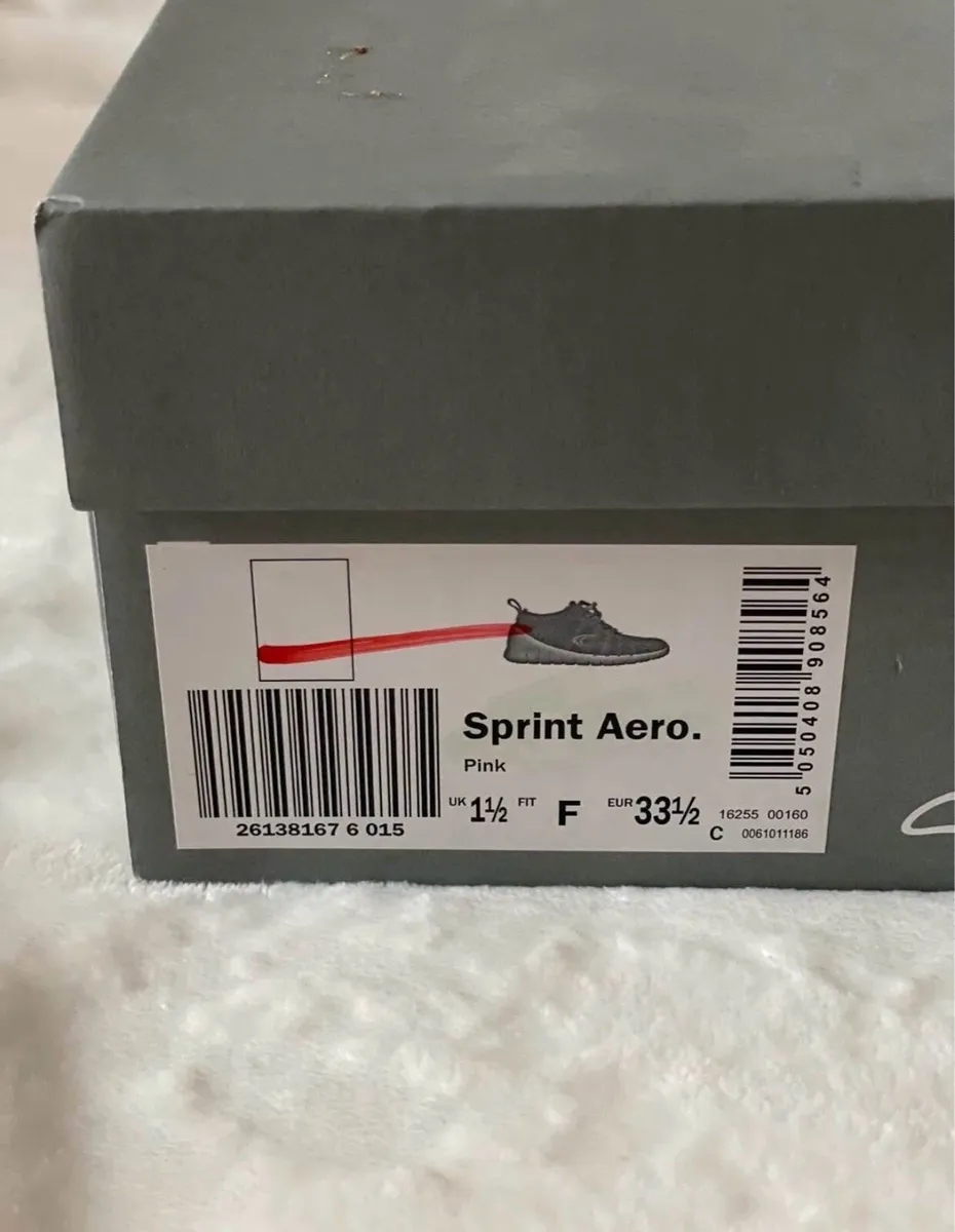 Clark shoes size 1.5 F (33.5) - Image 3