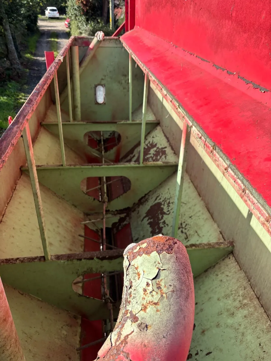 6 tonne o Neil’s feeder galvanized - Image 4