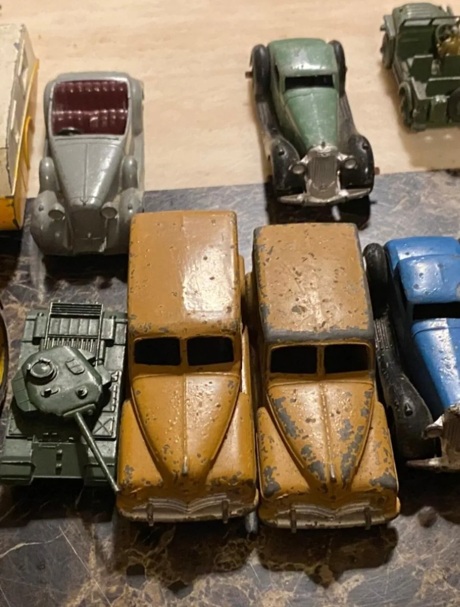 RARE COLLECTION OF DIE-CAST MODELS DINKY🚗 - Image 2