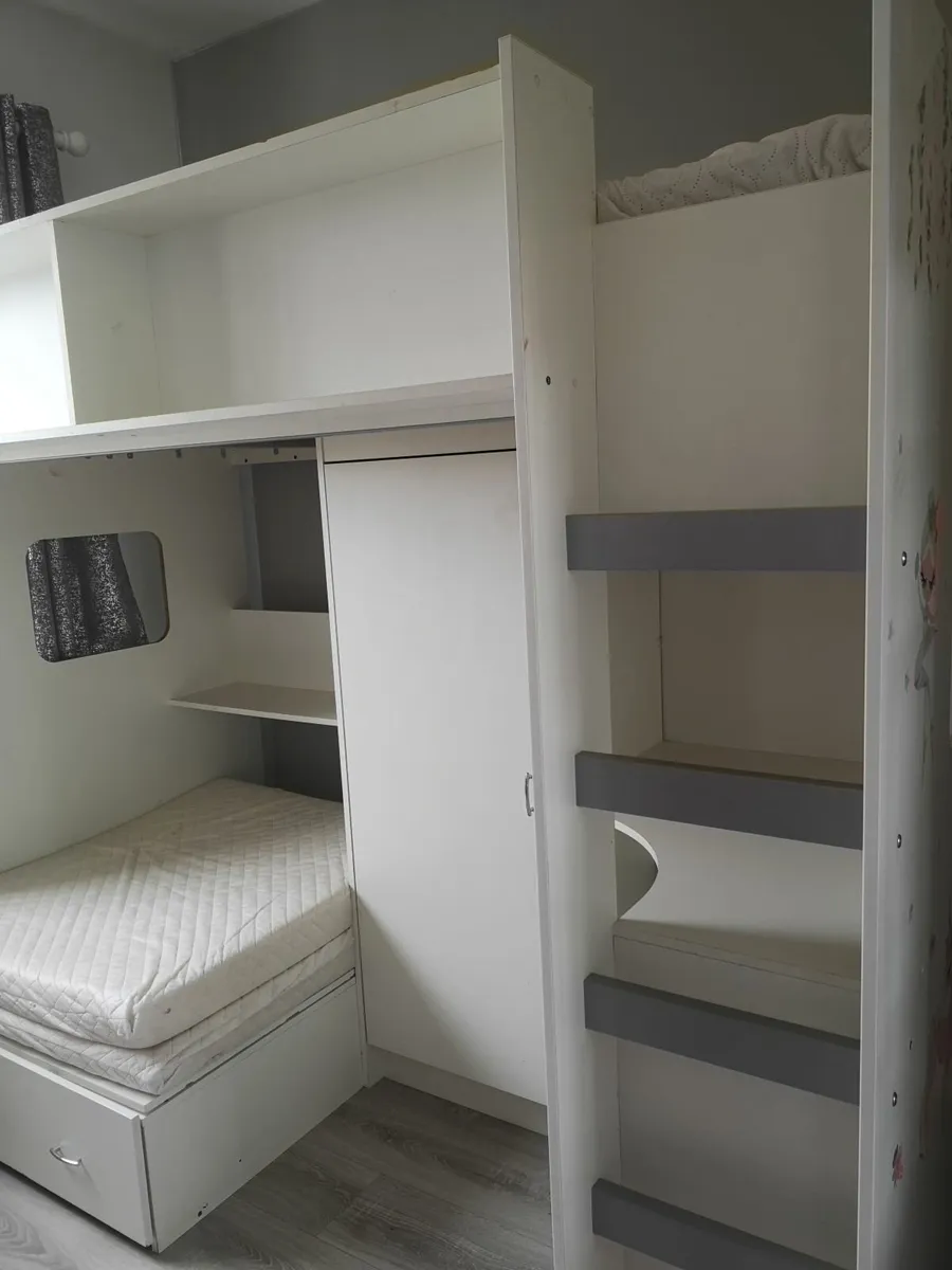Bed - Image 4