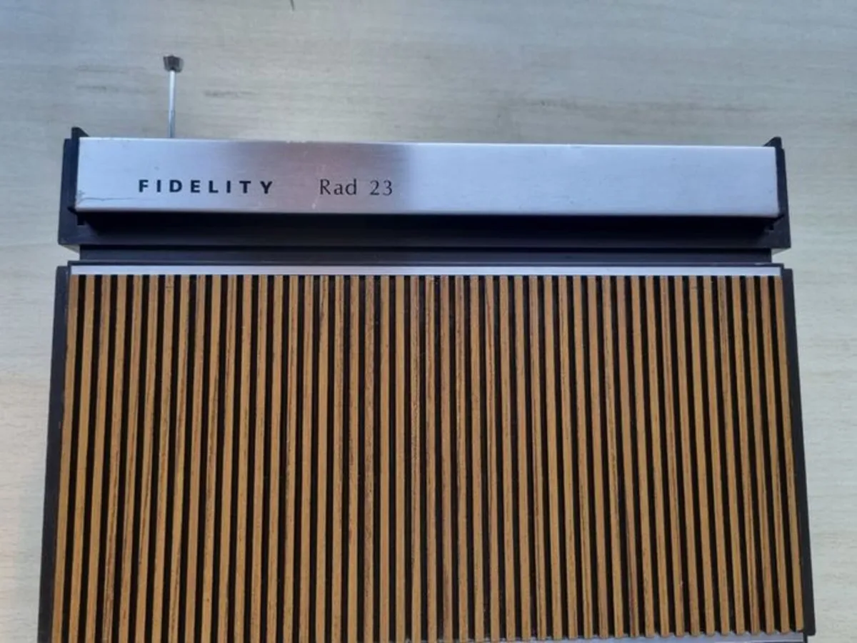 Fidelity Rad 23,a classic British transistor radio - Image 2