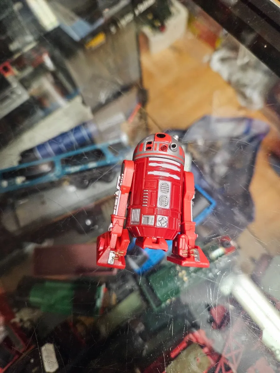 Star Wars R2 Royal Starship Red