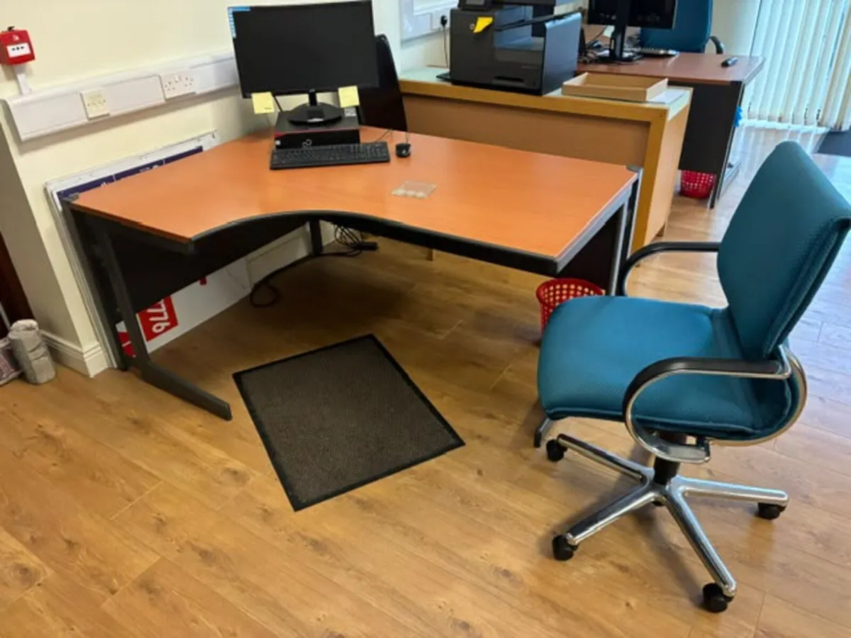 Office desks - Image 4