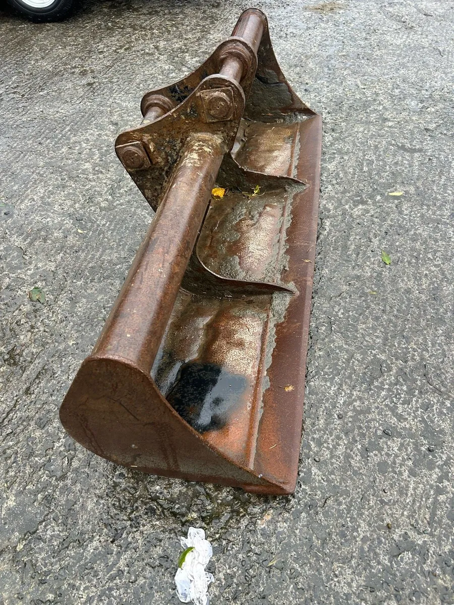 Buckets - Image 1