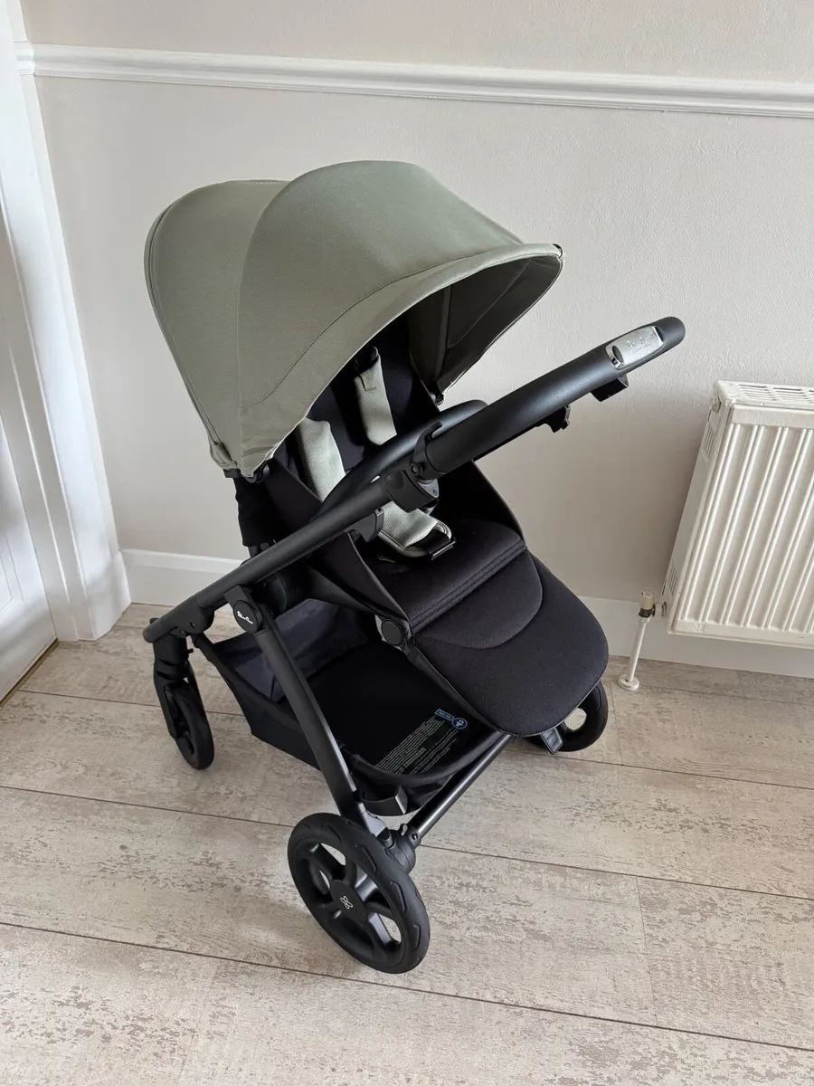 Silver Cross Tide Pram - Image 3