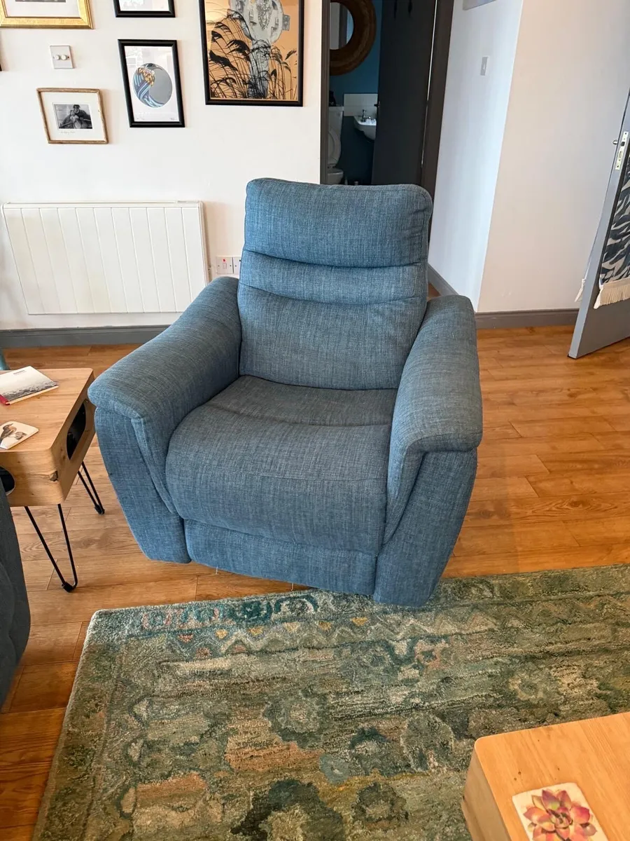 Couch - Image 2