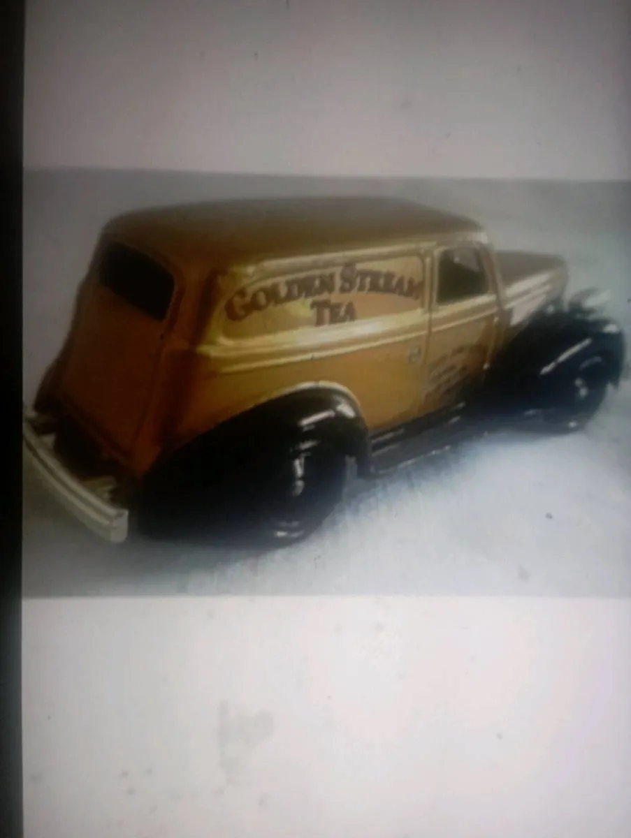LLEDO DAYS  GONE 1939 CHEVROLET  PANEL VAN - Image 3