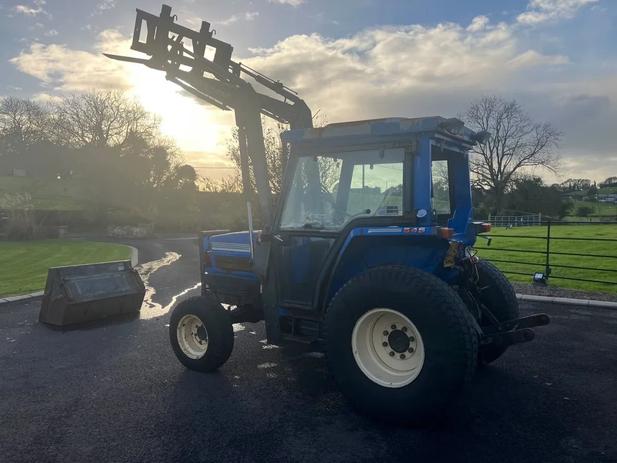 ISEKI 4WD with Loader - Image 3