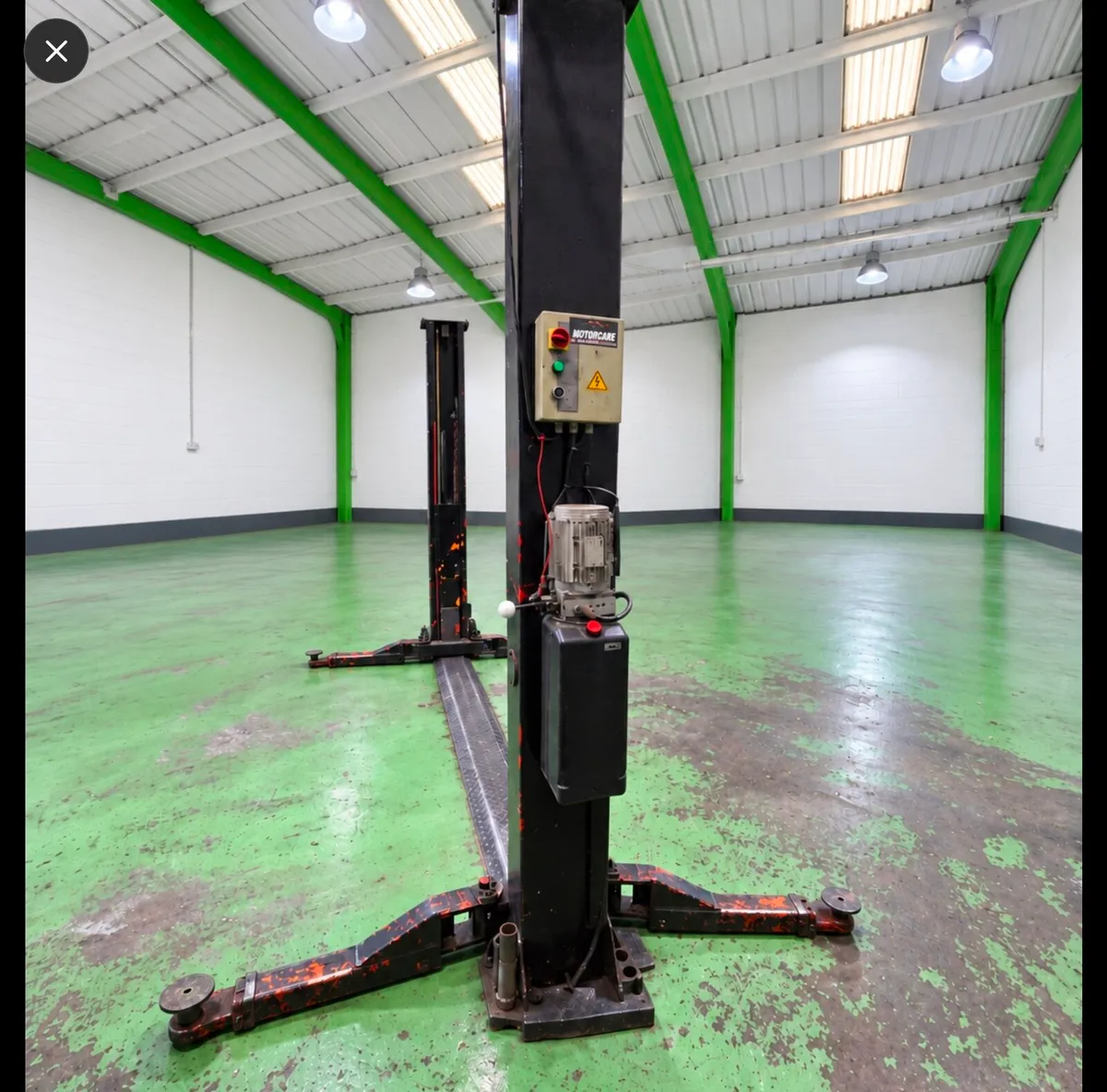 Garage Lift Equipment - Image 2
