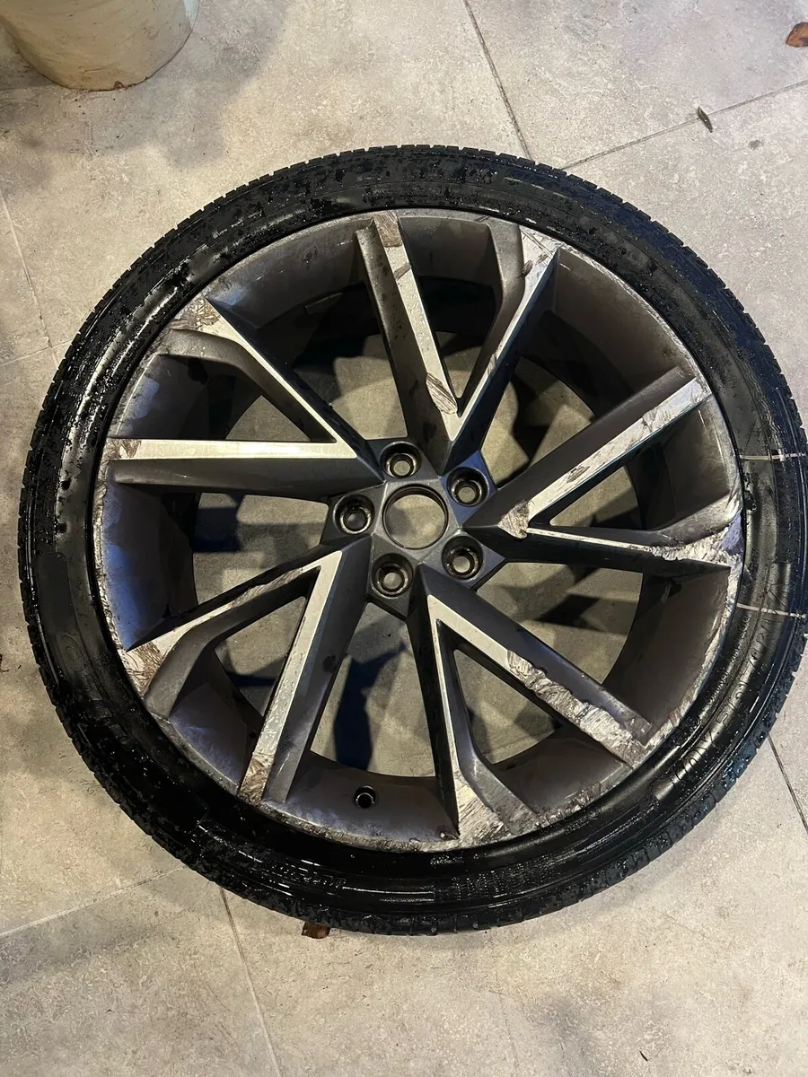 20" Skoda Alloy Wheel - Image 1