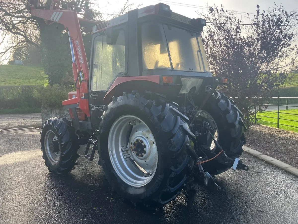 Case 985  4WD with Loader - Image 3