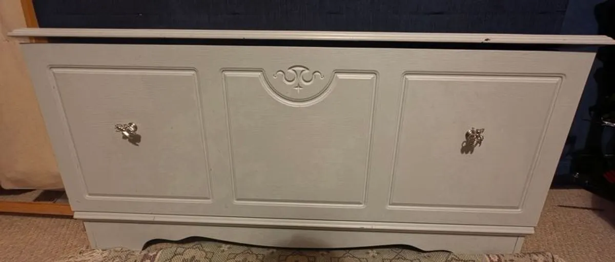Rossmore Blanket Box - Image 1