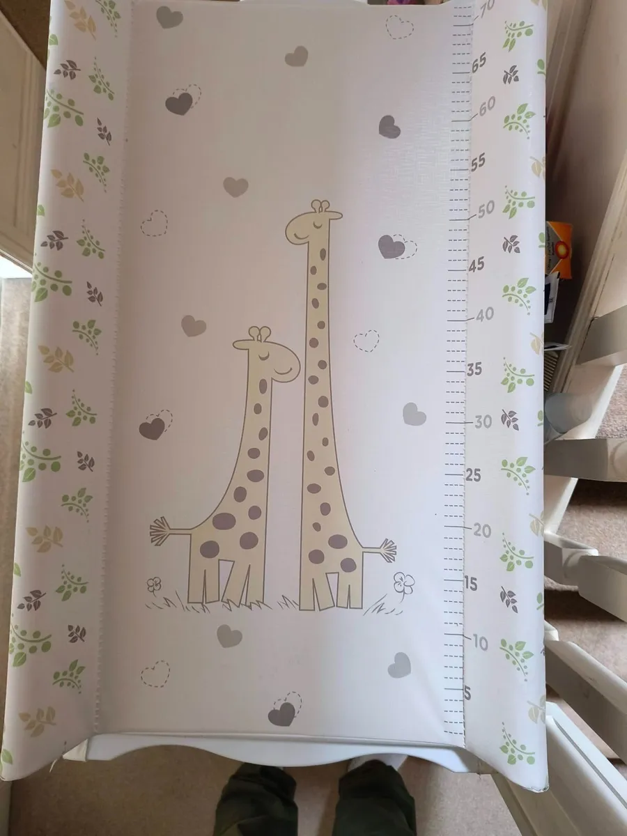 Babylo Savannah Bath & Changer - Giraffe - Image 3