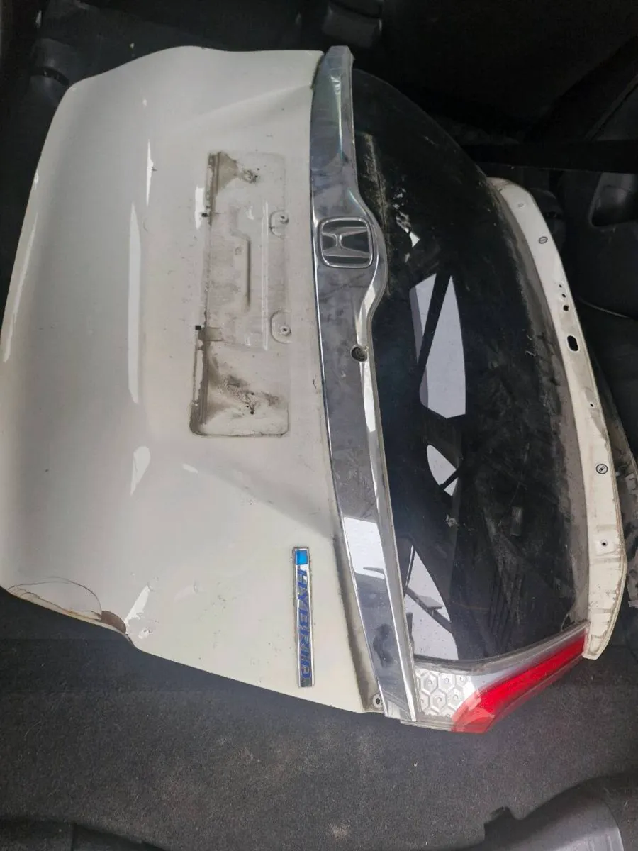 2017 Honda fit rear door - Image 3