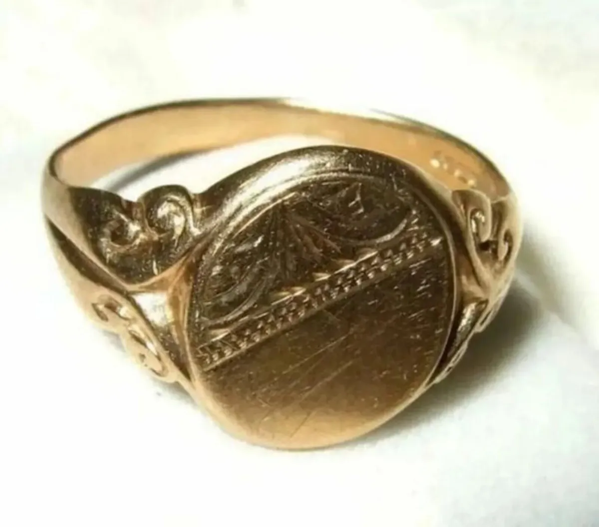 Vintage Hallmarked 9ct Gold Gentlemans Ring - Image 4