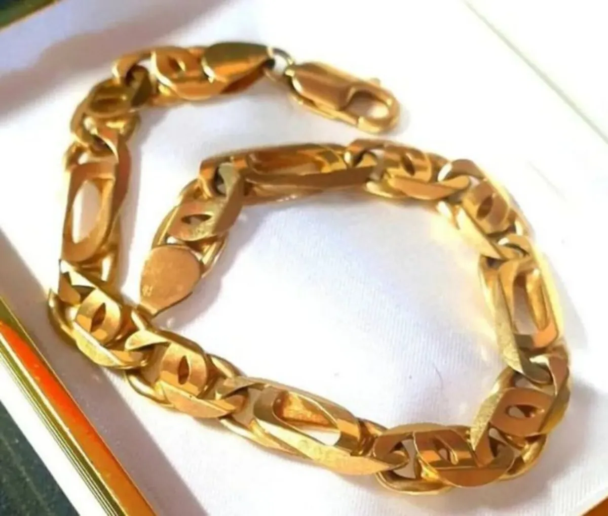 Vintage 9ct Gold Heavy Curb Link Bracelet - Image 1